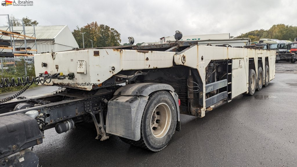 Langendorf SBT 27/33 Innenlader, hydr. Schwanenhals - Žemo profilio platforma puspriekabė: foto 1 Langendorf SBT 27/33 Innenlader, hydr. Schwanenhals - Žemo profilio platforma puspriekabė: foto 1