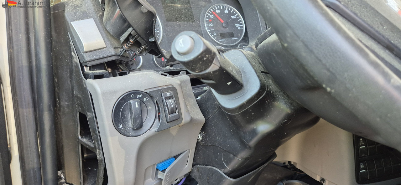 MAN TGL 8.160 4x2 Brotkoffer mit Kühlfach nicht fahrbereit ! nicht rollfähig - Furgonas šaldytuvas: foto 2 MAN TGL 8.160 4x2 Brotkoffer mit Kühlfach nicht fahrbereit ! nicht rollfähig - Furgonas šaldytuvas: foto 2