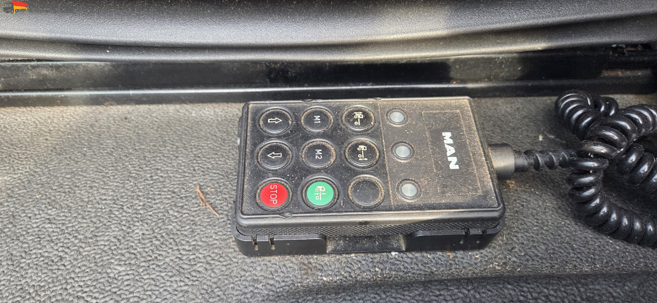 MAN TGM 18.290 Carrier Supra 950 U | LBW | 2 Kammer MT | Schneeketten - Refrižeratorius sunkvežimis: foto 4 MAN TGM 18.290 Carrier Supra 950 U | LBW | 2 Kammer MT | Schneeketten - Refrižeratorius sunkvežimis: foto 4