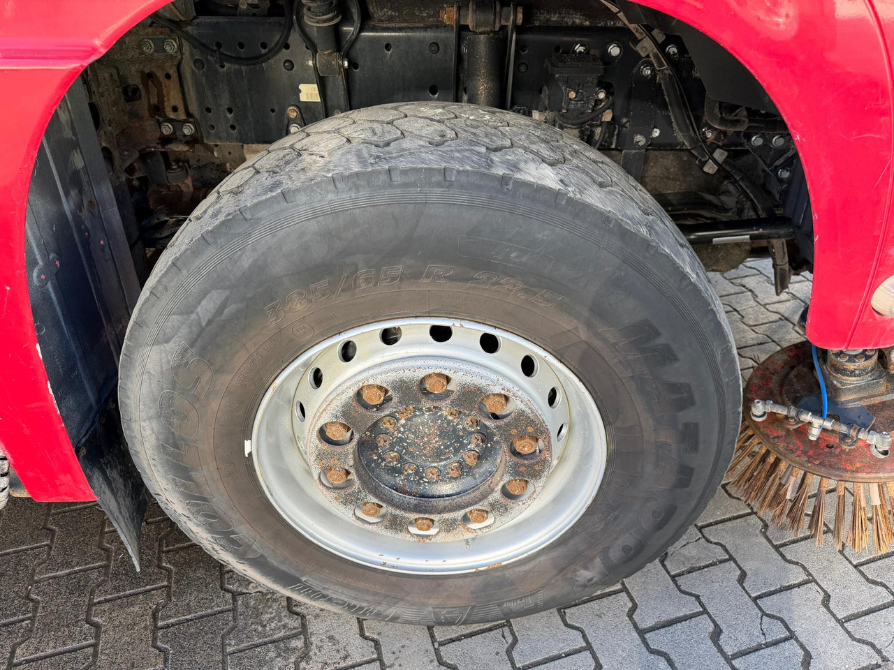 MAN TGS 18.440 Brock SL 280 2 Jumbo S 2 Seiten + HD | 12053 St. - Gatvių šlavimo mašina: foto 4 MAN TGS 18.440 Brock SL 280 2 Jumbo S 2 Seiten + HD | 12053 St. - Gatvių šlavimo mašina: foto 4