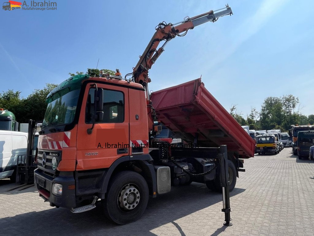 Mercedes-Benz 1836 Meiller 3-Seiten Kipper, Kran Atlas Atlas 125.2 A2 mit Funk FB - Savivartis sunkvežimis, Sunkvežimis su kranu: foto 1 Mercedes-Benz 1836 Meiller 3-Seiten Kipper, Kran Atlas Atlas 125.2 A2 mit Funk FB - Savivartis sunkvežimis, Sunkvežimis su kranu: foto 1