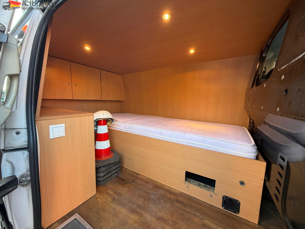 Mercedes-Benz Vito 116 CDI Standheizung | BF 3 | GST Anlage - Autoparduotuvė: foto 5 Mercedes-Benz Vito 116 CDI Standheizung | BF 3 | GST Anlage - Autoparduotuvė: foto 5