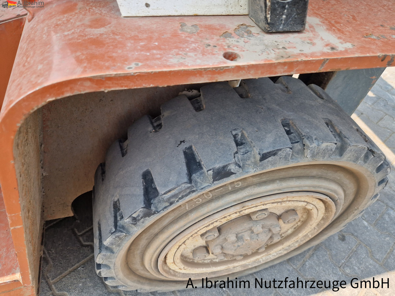 Nissan BF 03-40 4t Stapler - Šakinis krautuvas: foto 2 Nissan BF 03-40 4t Stapler - Šakinis krautuvas: foto 2