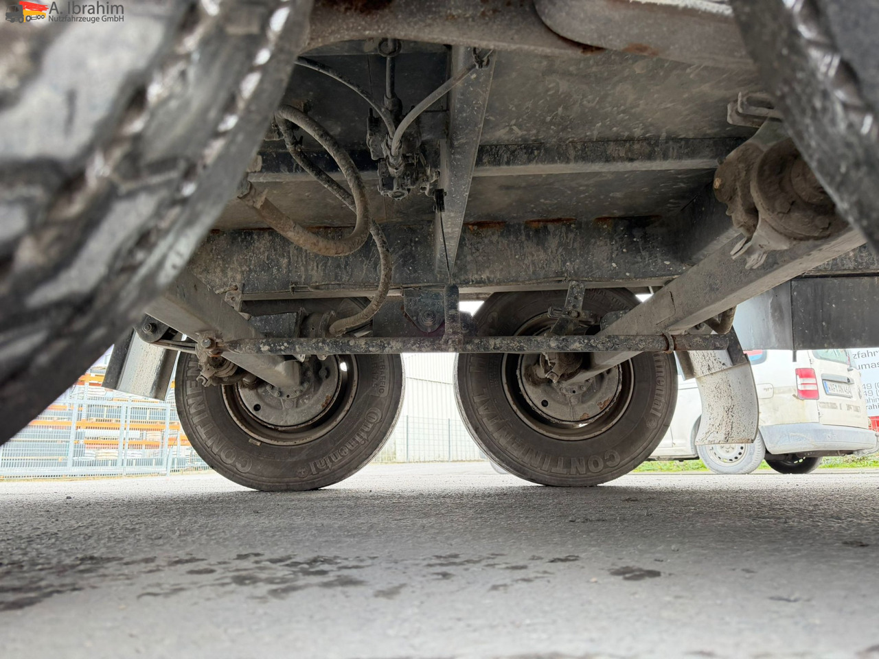 Obermaier TUE110 SDAH Tieflader | | Trommelbremse | Rampen | 7.2 Plattform | Stützfuß vorne - Žemo profilio platforma priekaba: foto 4 Obermaier TUE110 SDAH Tieflader | | Trommelbremse | Rampen | 7.2 Plattform | Stützfuß vorne - Žemo profilio platforma priekaba: foto 4