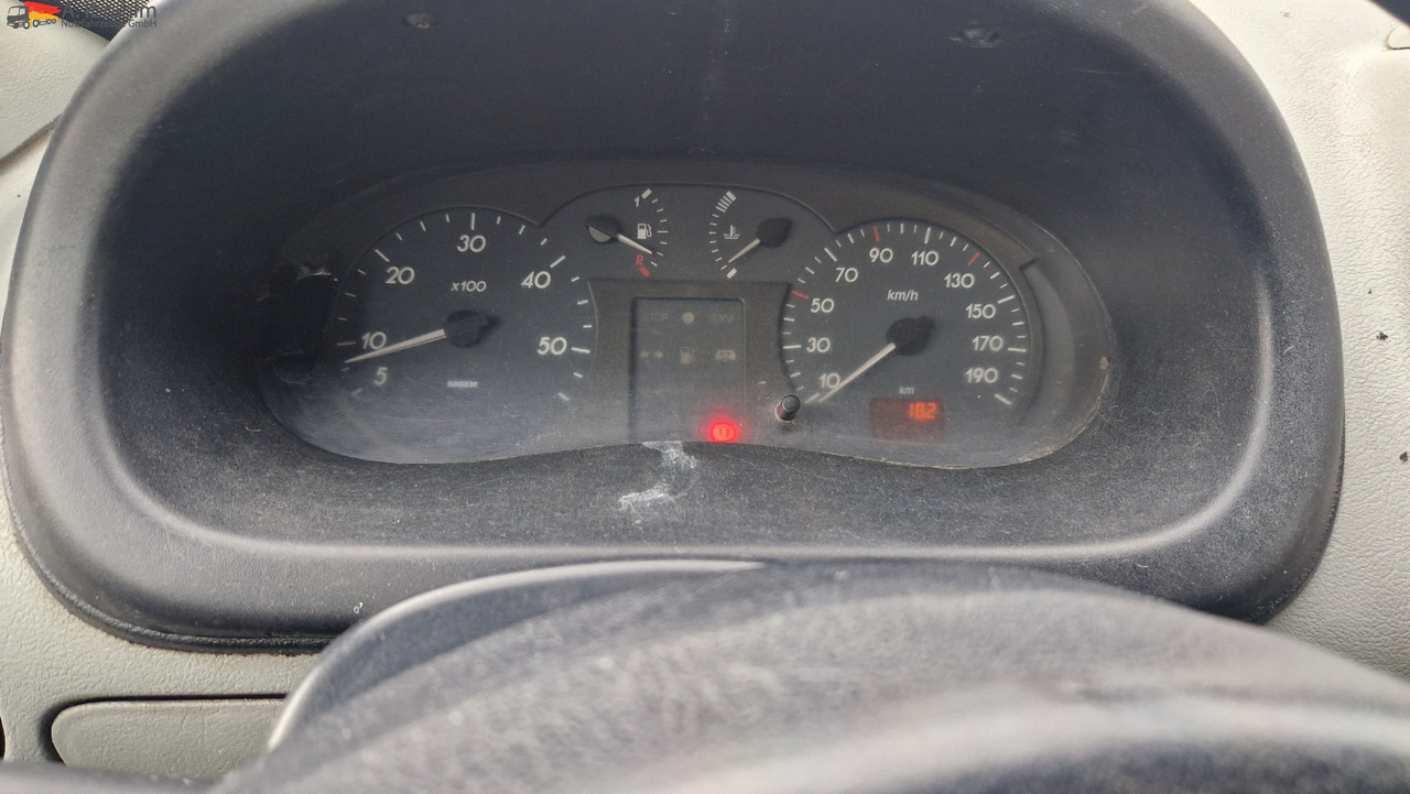 Renault 52AF, zwillingsbereift 2.8 nicht neu, aber läuft, - Krovininis mikroautobusas: foto 2 Renault 52AF, zwillingsbereift 2.8 nicht neu, aber läuft, - Krovininis mikroautobusas: foto 2