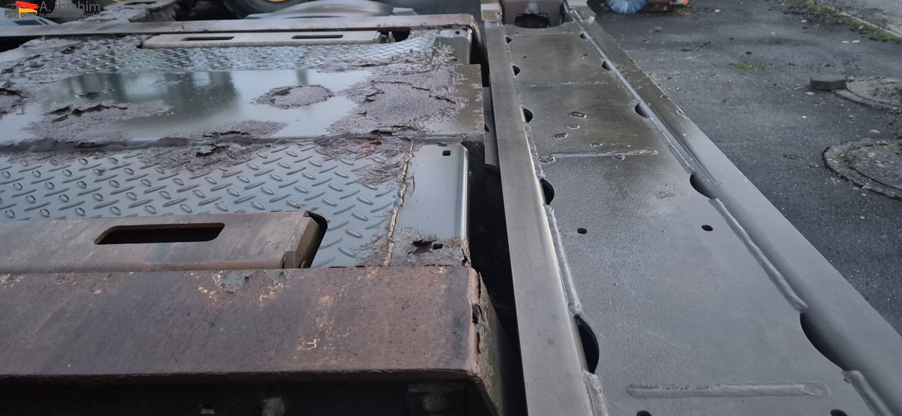 Schmitz SCF24 2x20,30,40,45 ft Multichassis, ausziehbar - Konteineris-vežimus/ Sukeisti kūną puspriekabė: foto 4 Schmitz SCF24 2x20,30,40,45 ft Multichassis, ausziehbar - Konteineris-vežimus/ Sukeisti kūną puspriekabė: foto 4