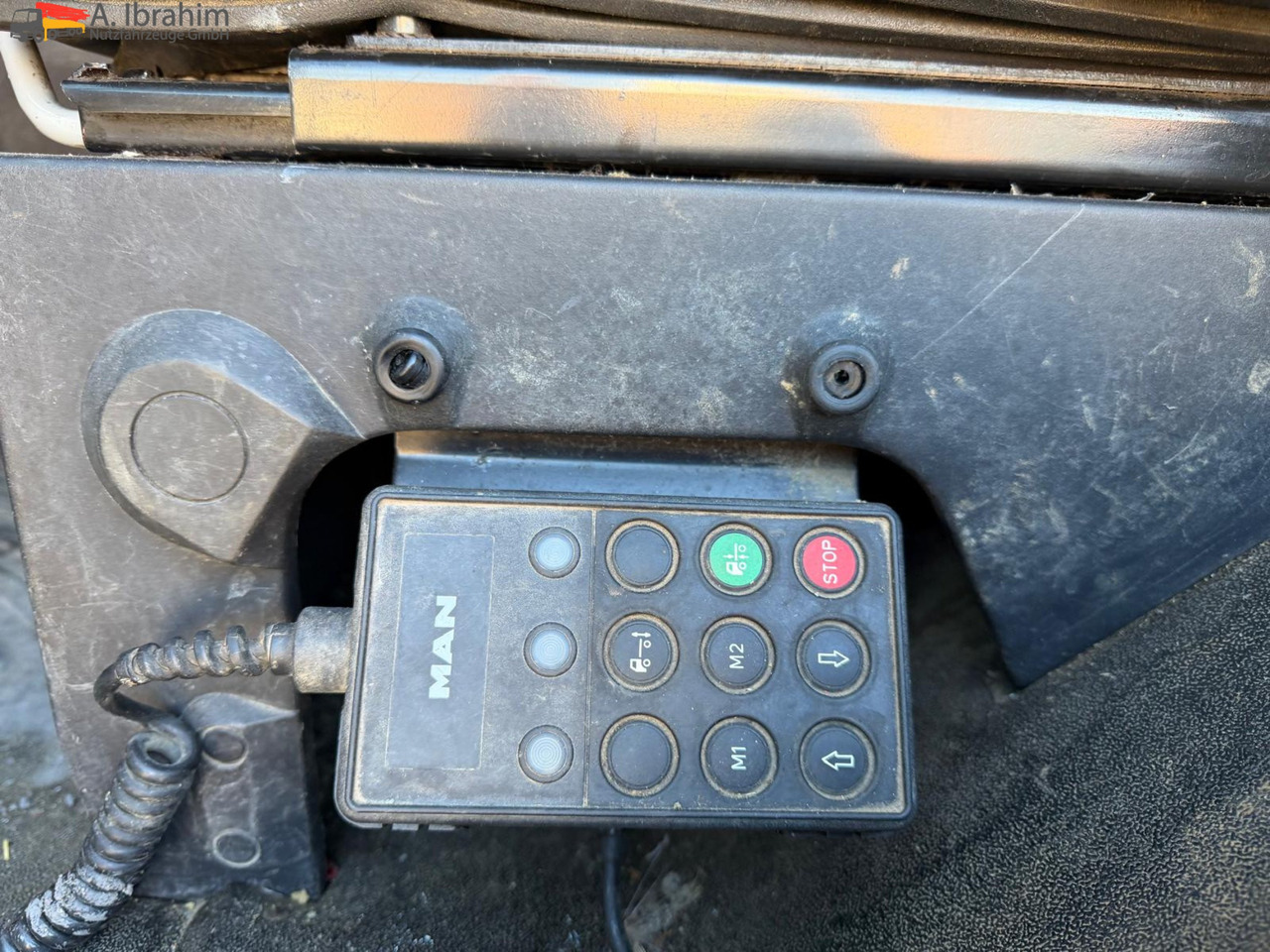 MAN 26.464 6x4 | Retarder | Klima | Schaltgetriebe | 3 Pedals - Vilkikas: foto 4 MAN 26.464 6x4 | Retarder | Klima | Schaltgetriebe | 3 Pedals - Vilkikas: foto 4