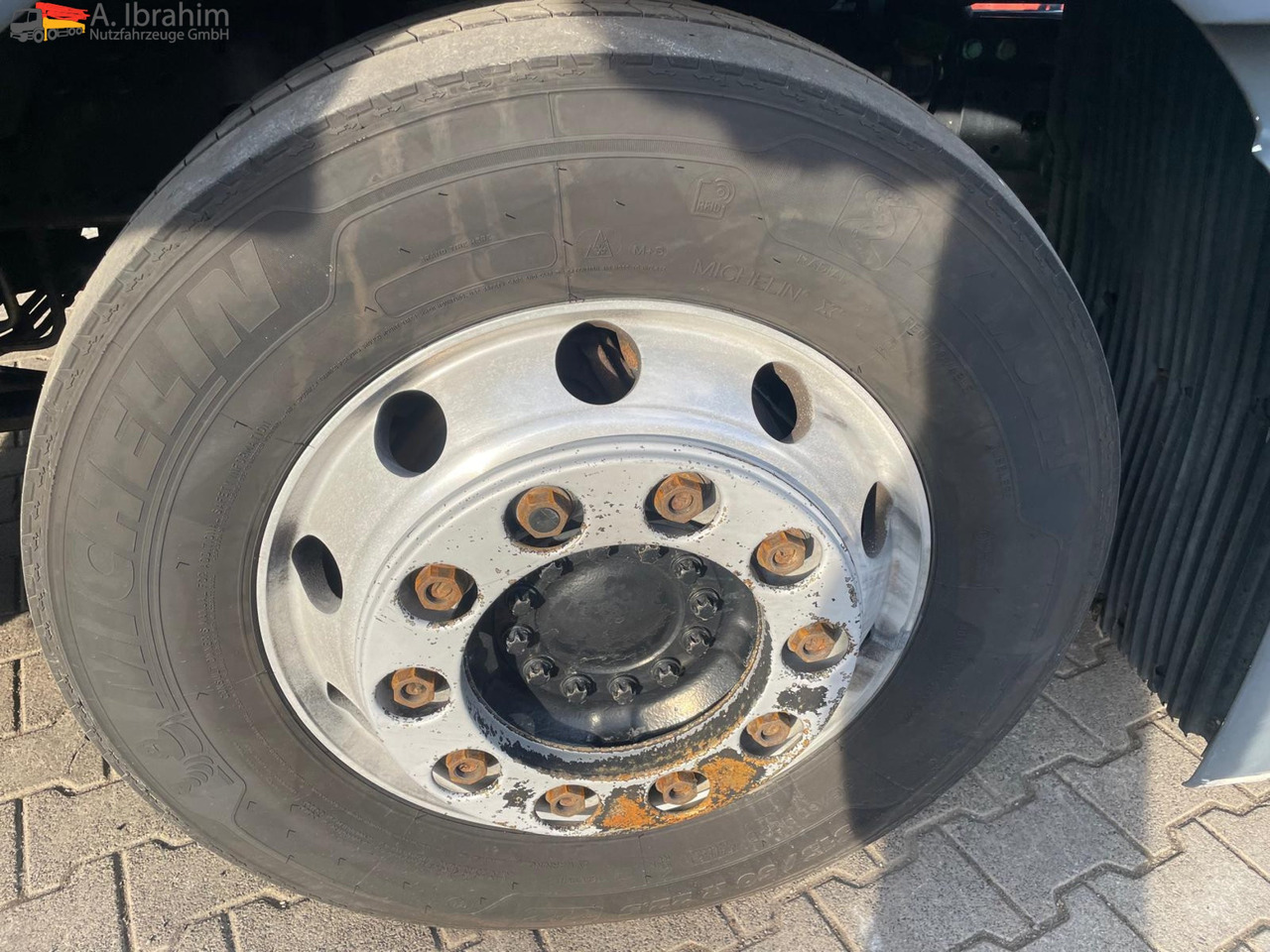 MAN TGX 18.440 Schubbodenhydraulik Klima | Tüv 04 2026 | Euro 6 | 4x2 - Vilkikas: foto 5 MAN TGX 18.440 Schubbodenhydraulik Klima | Tüv 04 2026 | Euro 6 | 4x2 - Vilkikas: foto 5