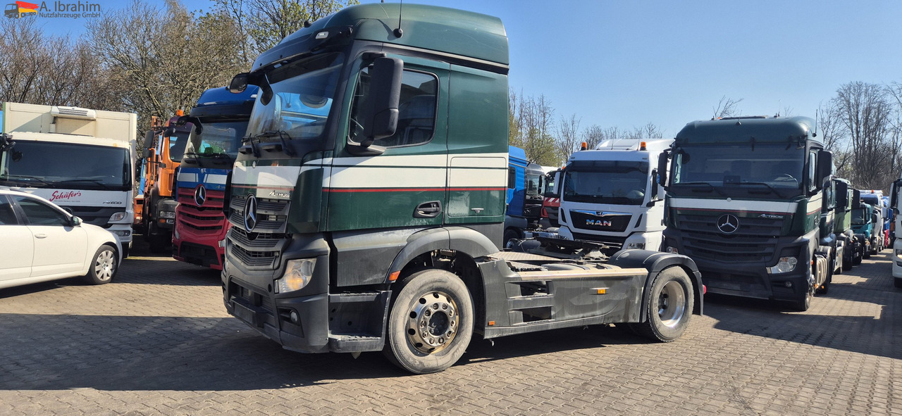 Mercedes-Benz 1840 Actros, 3x vorhanden, identisch - Vilkikas: foto 1 Mercedes-Benz 1840 Actros, 3x vorhanden, identisch - Vilkikas: foto 1