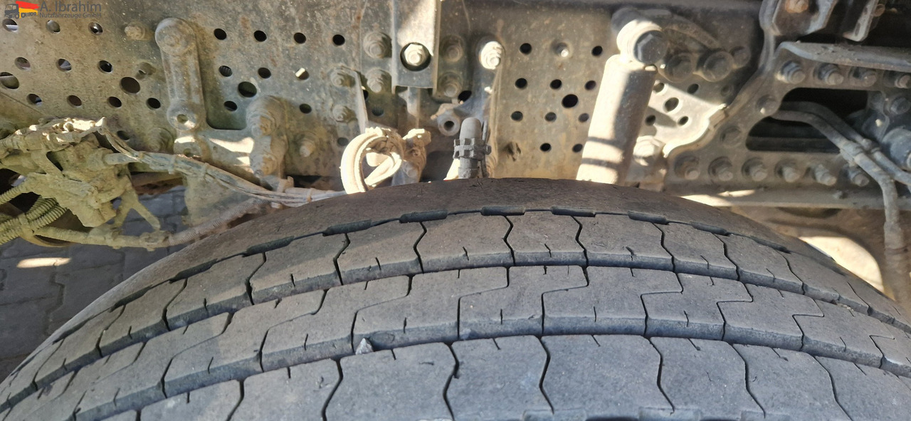 Mercedes-Benz 1840 Actros, 3x vorhanden, identisch - Vilkikas: foto 3 Mercedes-Benz 1840 Actros, 3x vorhanden, identisch - Vilkikas: foto 3