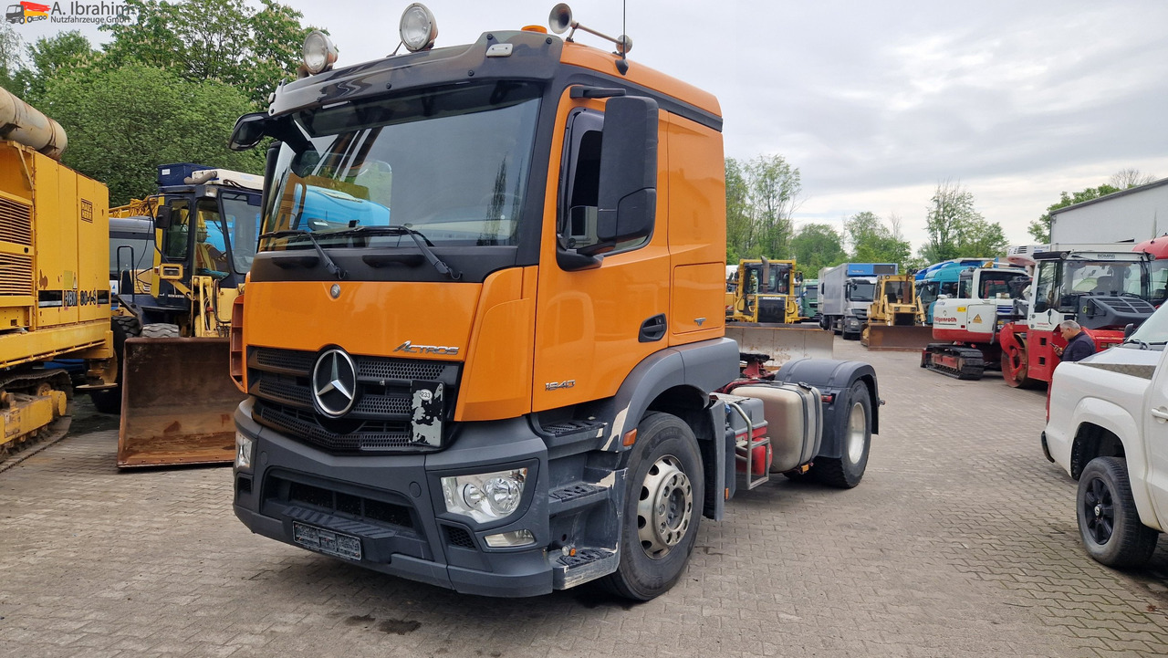 Mercedes-Benz 1840 Actros, 3x vorhanden, identisch deutsche Fahrzeuge einsatzbereit - Vilkikas: foto 1 Mercedes-Benz 1840 Actros, 3x vorhanden, identisch deutsche Fahrzeuge einsatzbereit - Vilkikas: foto 1