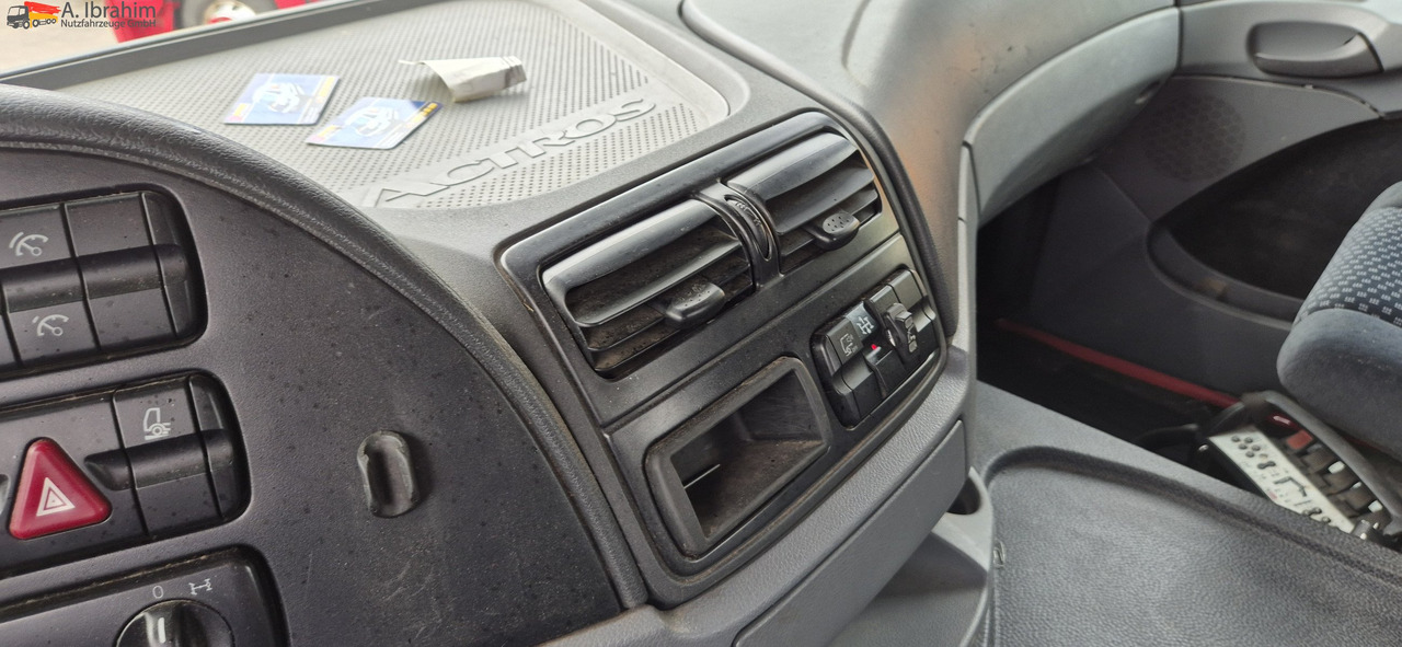 Mercedes-Benz 1841 Kran HIAB 166Bj. 2016 Funk FB ,mp3 - Vilkikas: foto 2 Mercedes-Benz 1841 Kran HIAB 166Bj. 2016 Funk FB ,mp3 - Vilkikas: foto 2