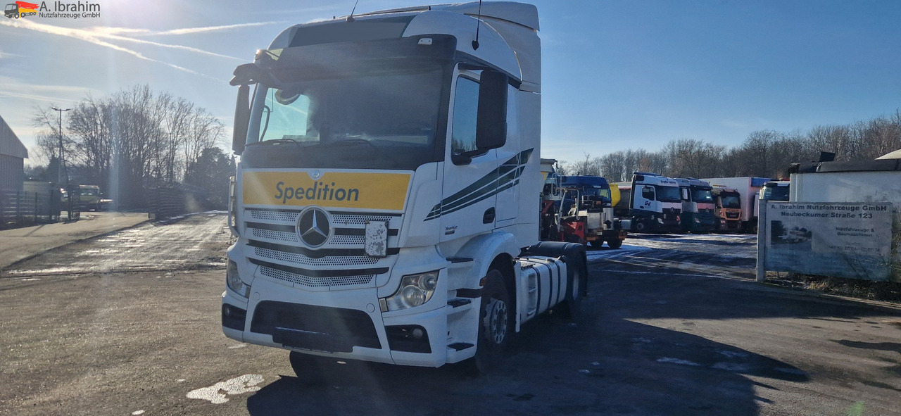 Mercedes-Benz 1842 sehr sauber, deutsches Fahrzeug einsatzbereit - Vilkikas: foto 1 Mercedes-Benz 1842 sehr sauber, deutsches Fahrzeug einsatzbereit - Vilkikas: foto 1