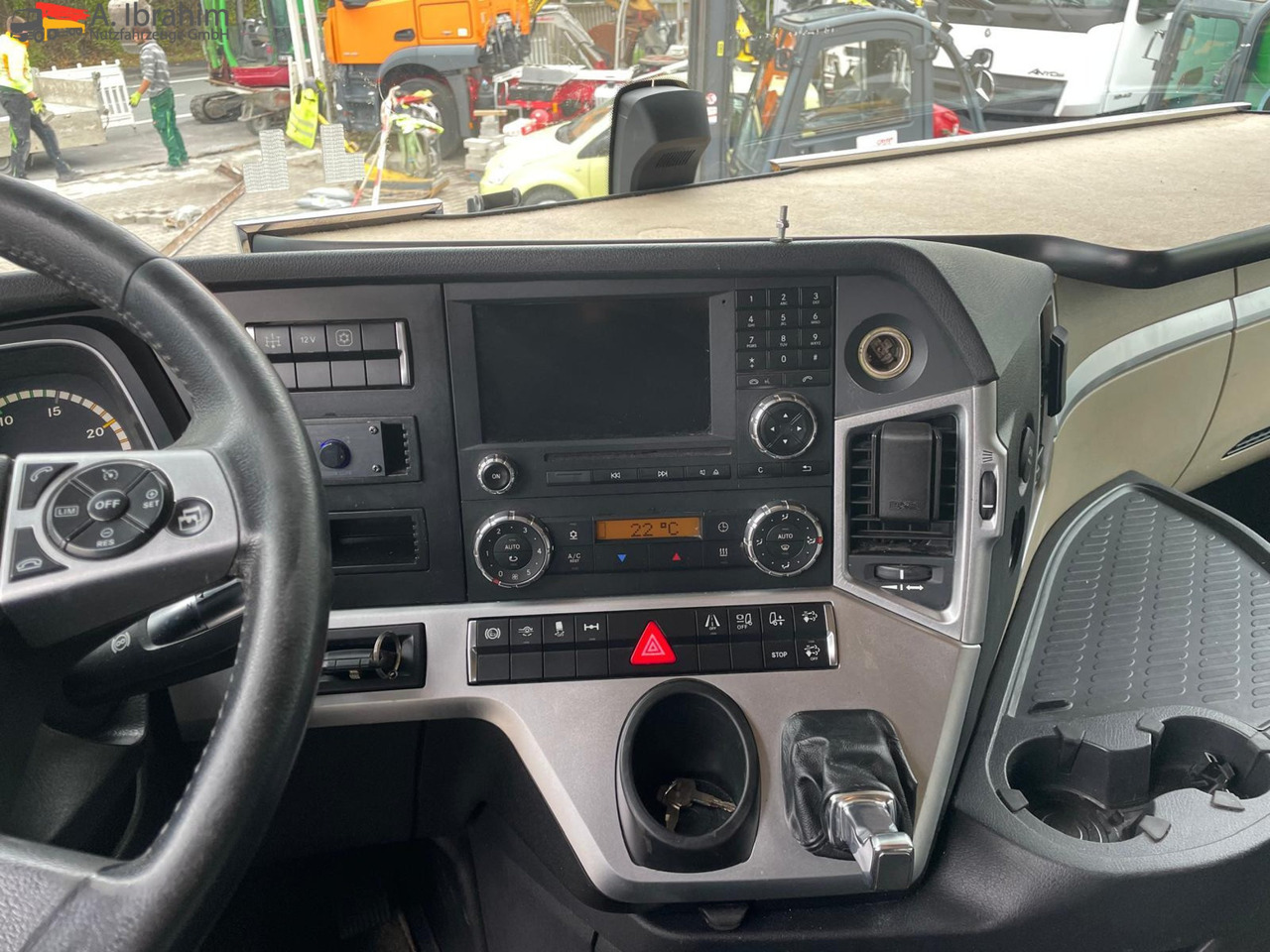 Vilkikas Mercedes-Benz Actros 1845 Kipphydraulik | Megaspace | Retarder | Kühlschrank | Klima: foto 15