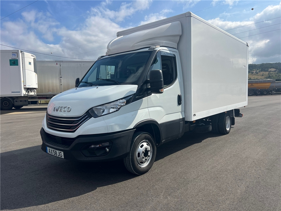 Iveco 35C16HA8 - Furgonas su krovinių dėže: foto 1 Iveco 35C16HA8 - Furgonas su krovinių dėže: foto 1