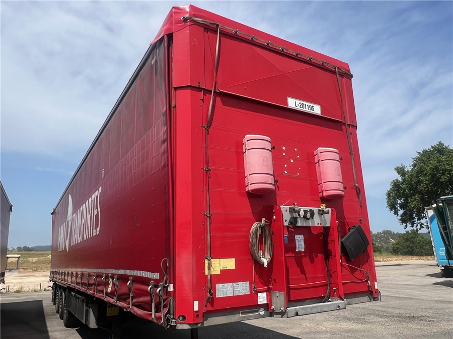 SCHMITZ CARGOBULL SCB-S3T TETO ELEVAR - Tentinė puspriekabė: foto 1 SCHMITZ CARGOBULL SCB-S3T TETO ELEVAR - Tentinė puspriekabė: foto 1