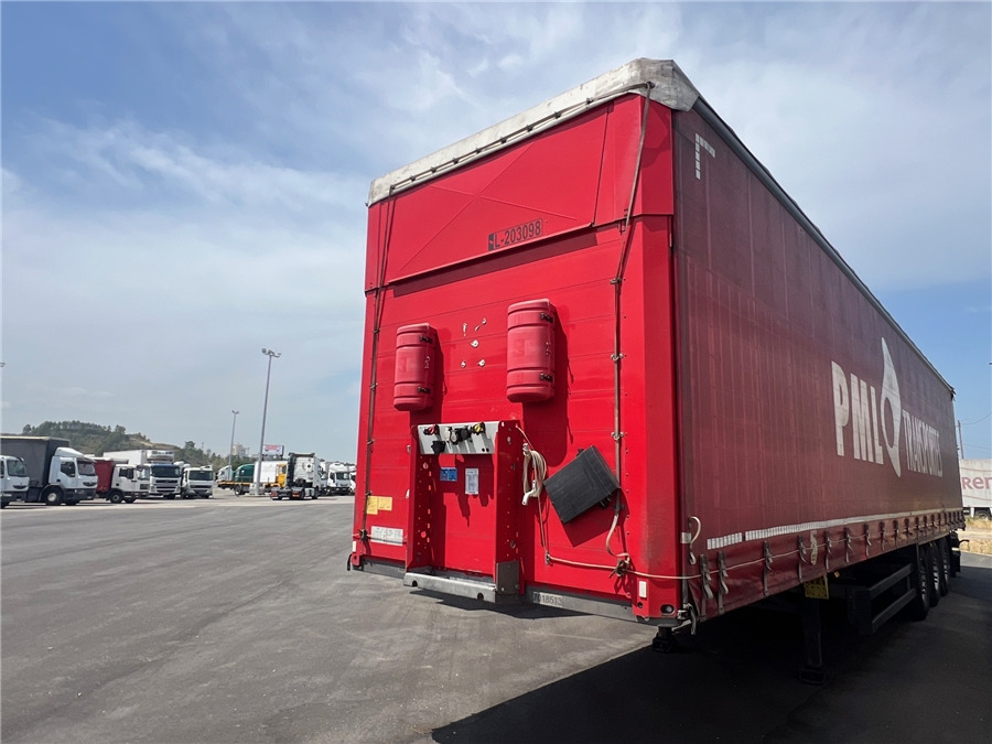 SCHMITZ CARGOBULL SCB-S3T TETO ELEVAR - Tentinė puspriekabė: foto 1 SCHMITZ CARGOBULL SCB-S3T TETO ELEVAR - Tentinė puspriekabė: foto 1