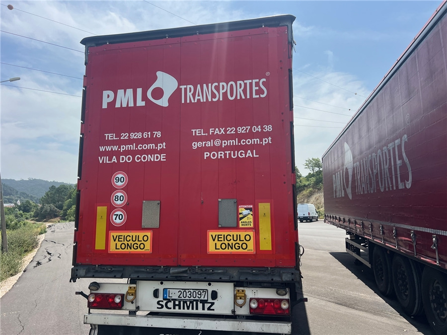 SCHMITZ CARGOBULL SCB-S3T TETO ELEVAR - Tentinė puspriekabė: foto 4 SCHMITZ CARGOBULL SCB-S3T TETO ELEVAR - Tentinė puspriekabė: foto 4