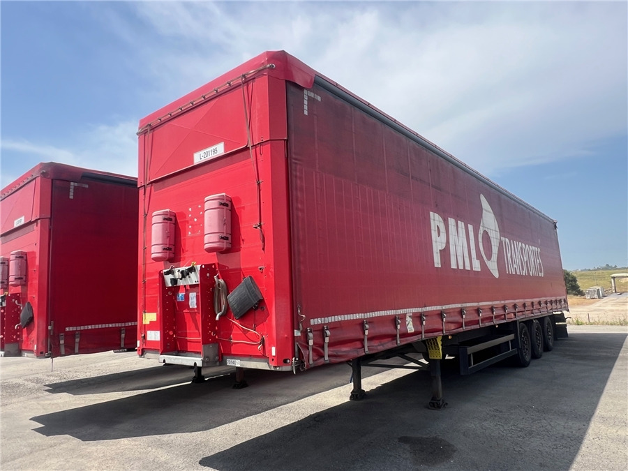 SCHMITZ CARGOBULL SCB-S3T TETO ELEVAR - Tentinė puspriekabė: foto 2 SCHMITZ CARGOBULL SCB-S3T TETO ELEVAR - Tentinė puspriekabė: foto 2