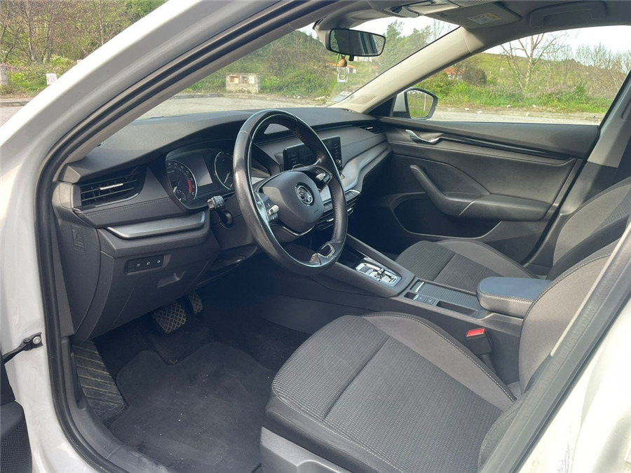 SKODA OCTAVIA - Lengvasis automobilis: foto 5 SKODA OCTAVIA - Lengvasis automobilis: foto 5