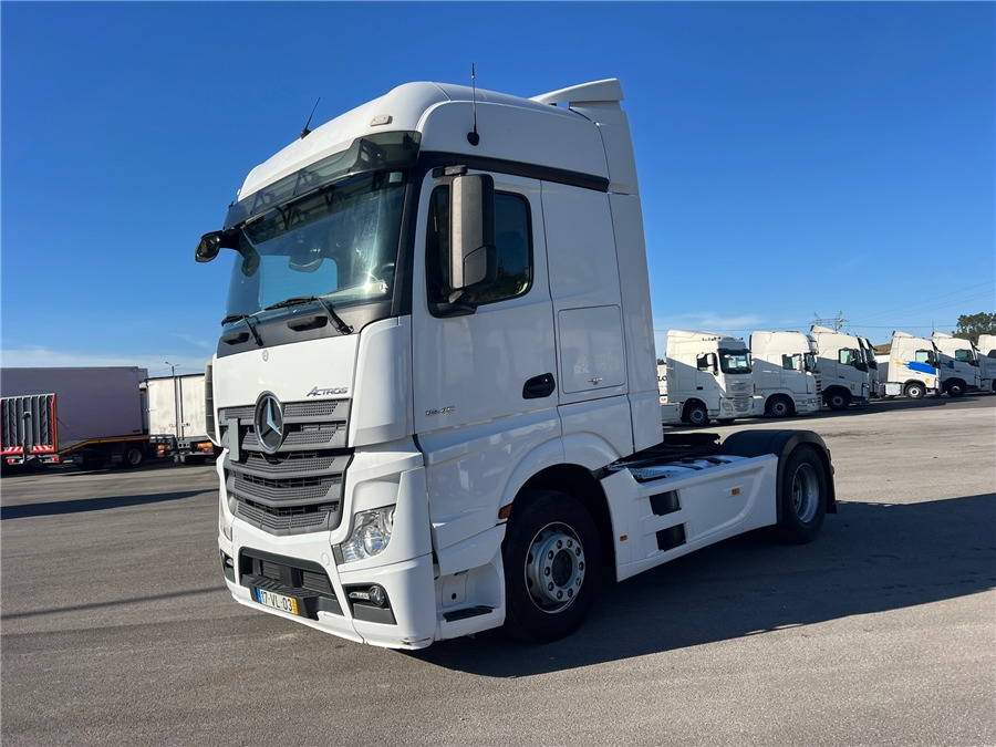MERCEDES-BENZ 1845 / RETARDER - Vilkikas: foto 3 MERCEDES-BENZ 1845 / RETARDER - Vilkikas: foto 3