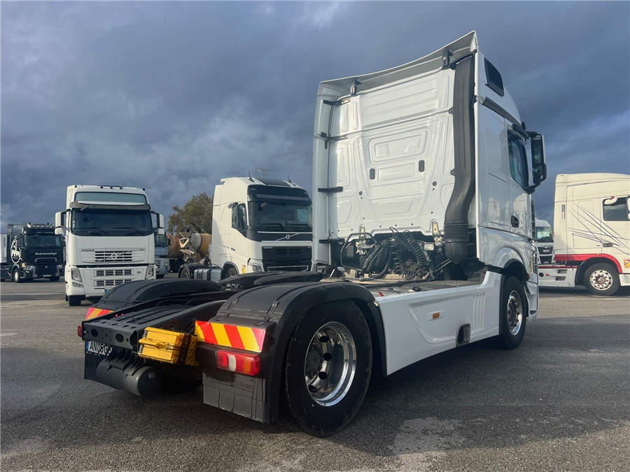 MERCEDES-BENZ 1851 / RETARDER - Vilkikas: foto 4 MERCEDES-BENZ 1851 / RETARDER - Vilkikas: foto 4