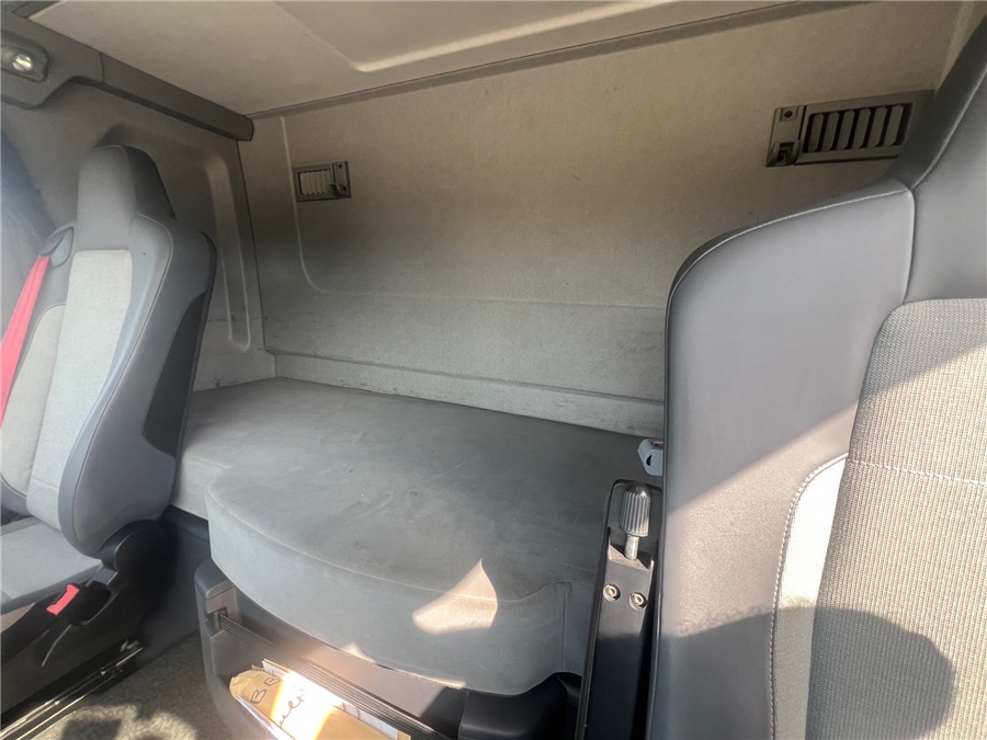 Renault C 460 lizingą Renault C 460: foto 16 Renault C 460 lizingą Renault C 460: foto 16