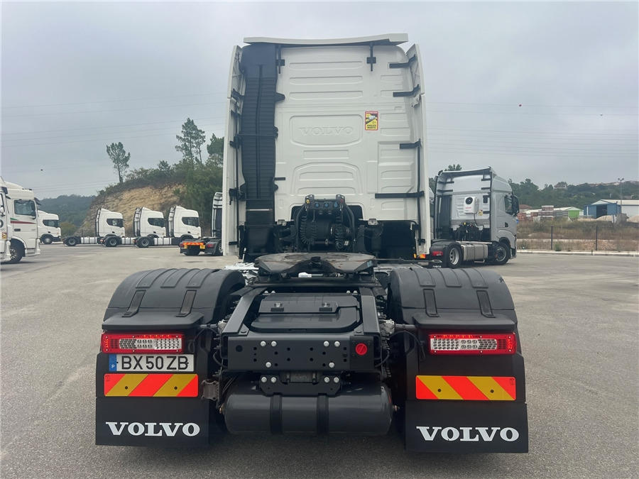 Volvo FH500 / RETARDER / BJ2021 - Vilkikas: foto 5 Volvo FH500 / RETARDER / BJ2021 - Vilkikas: foto 5