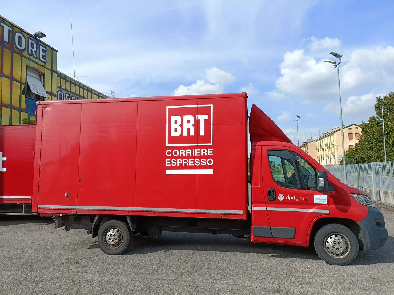 FIAT DUCATO BOX - Furgonas su krovinių dėže: foto 1 FIAT DUCATO BOX - Furgonas su krovinių dėže: foto 1