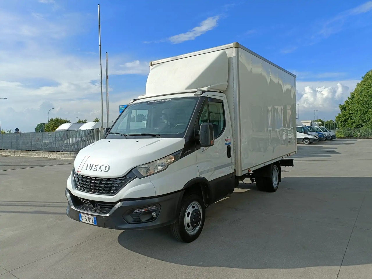 IVECO 35C14 FURGONATO BOX - Furgonas su krovinių dėže: foto 4 IVECO 35C14 FURGONATO BOX - Furgonas su krovinių dėže: foto 4