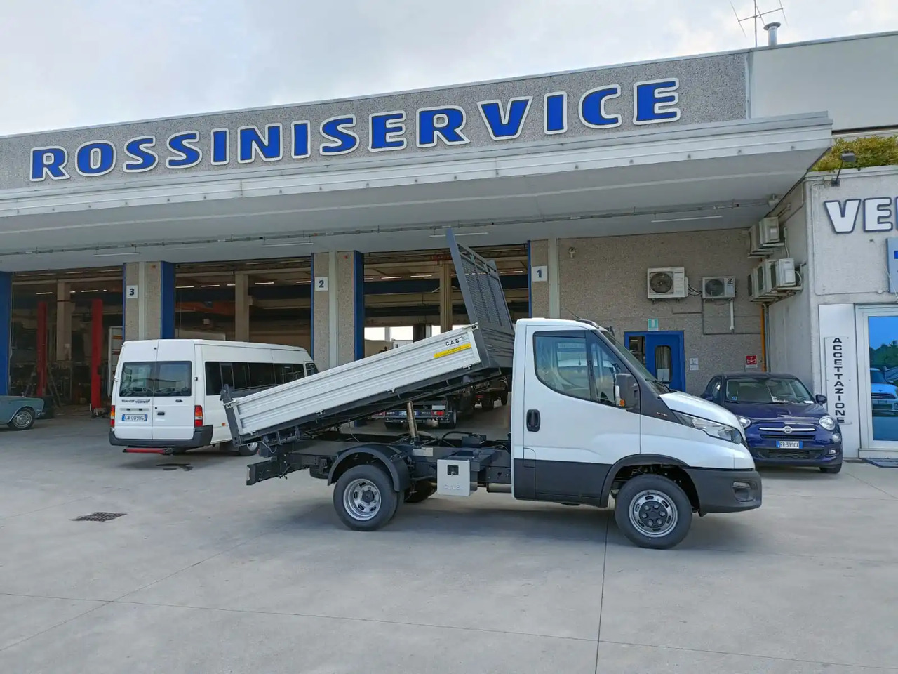 IVECO DAILY 35C16 3000 cc KM 0 - Mažas savivartis: foto 3 IVECO DAILY 35C16 3000 cc KM 0 - Mažas savivartis: foto 3