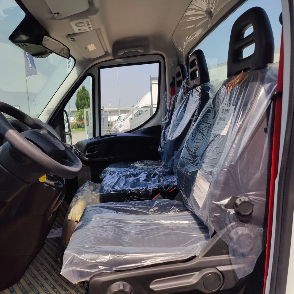 IVECO DAILY 35C16 MOD. 2025 RIBALTABILE TRILATERALE - Mažas savivartis: foto 2 IVECO DAILY 35C16 MOD. 2025 RIBALTABILE TRILATERALE - Mažas savivartis: foto 2