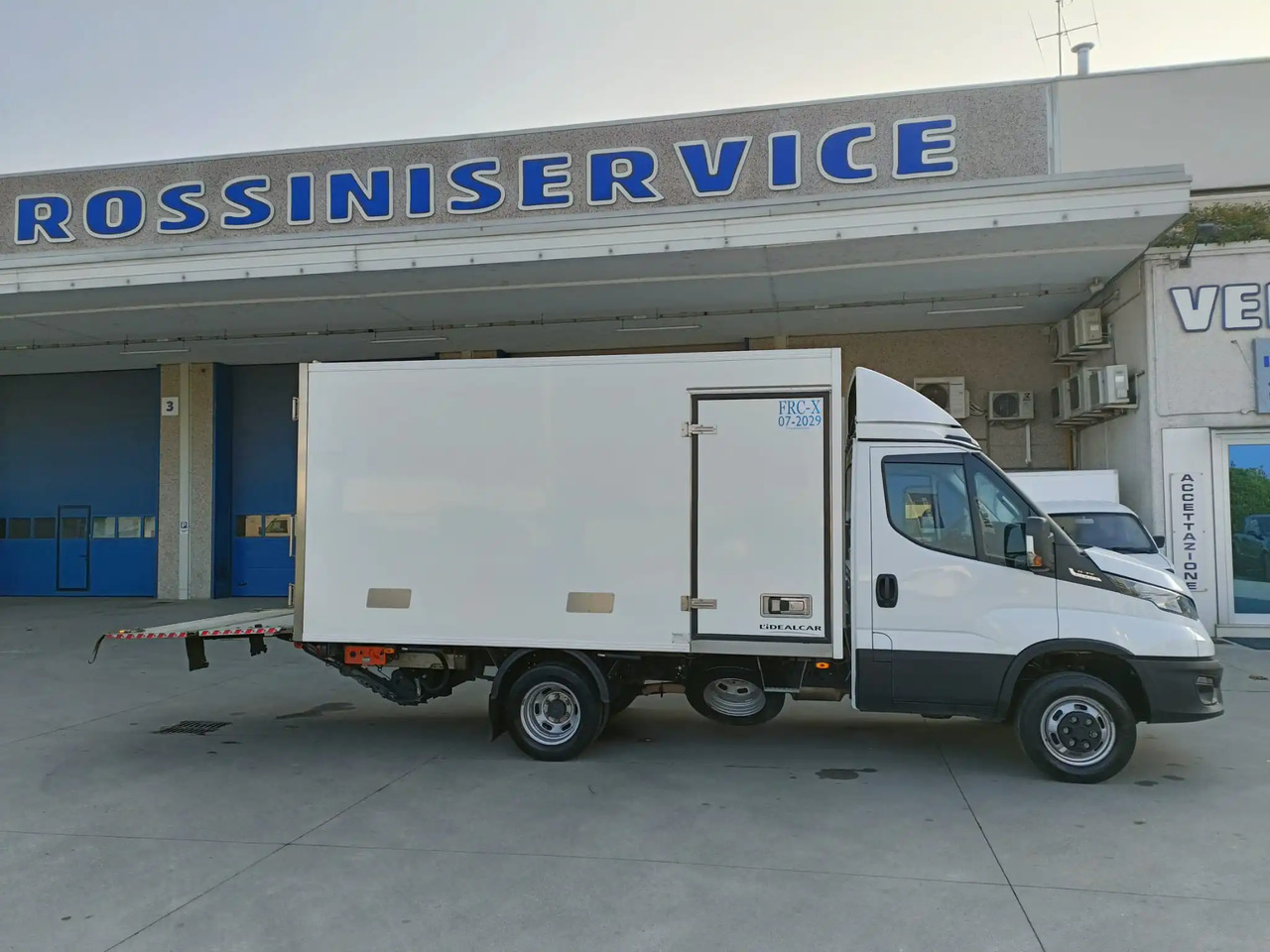 IVECO DAILY 35C21 A8 FRIGO FRCX 3.0 - Furgonas šaldytuvas: foto 4 IVECO DAILY 35C21 A8 FRIGO FRCX 3.0 - Furgonas šaldytuvas: foto 4