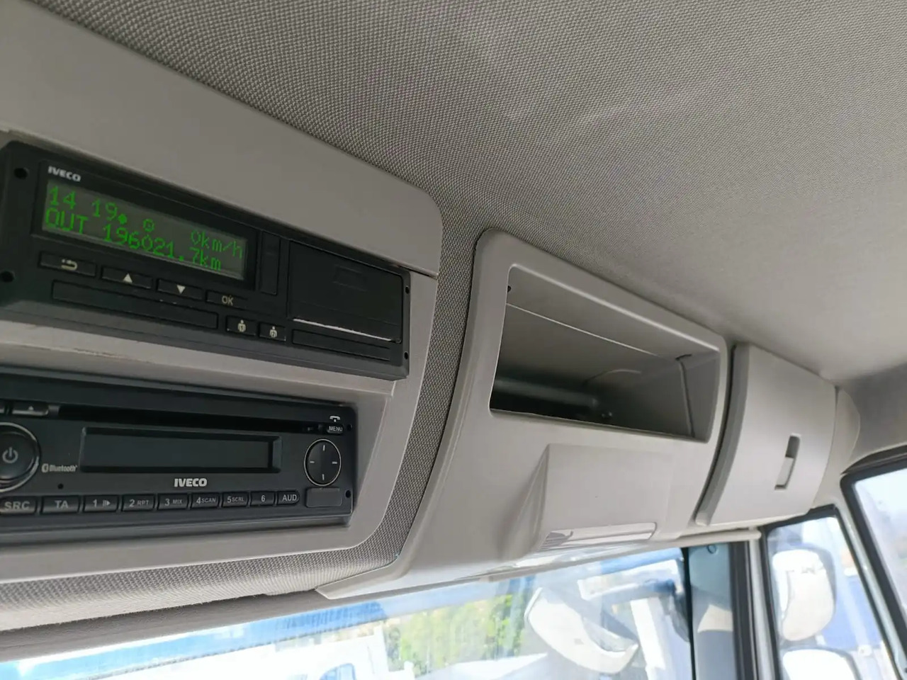 IVECO EUROCARGO 140E28P - Važiuoklės sunkvežimis: foto 2 IVECO EUROCARGO 140E28P - Važiuoklės sunkvežimis: foto 2
