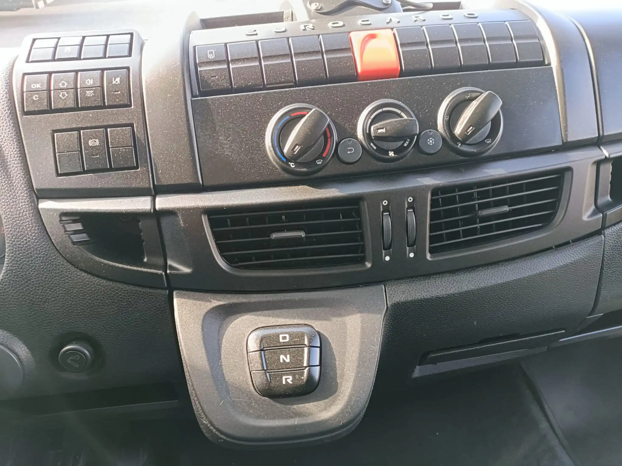 IVECO EUROCARGO 160E25P - Važiuoklės sunkvežimis: foto 3 IVECO EUROCARGO 160E25P - Važiuoklės sunkvežimis: foto 3