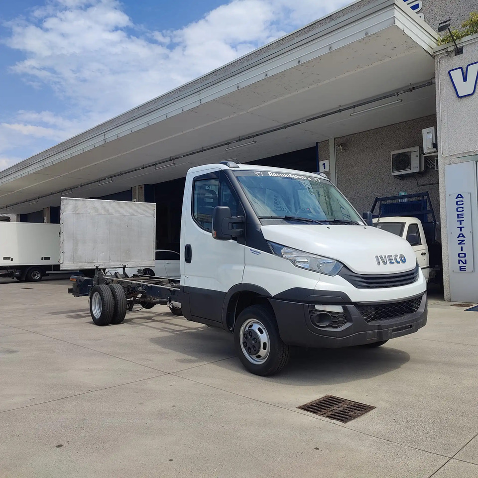 IVECO DAILY 35C14 - Komercinis automobilis: foto 1 IVECO DAILY 35C14 - Komercinis automobilis: foto 1