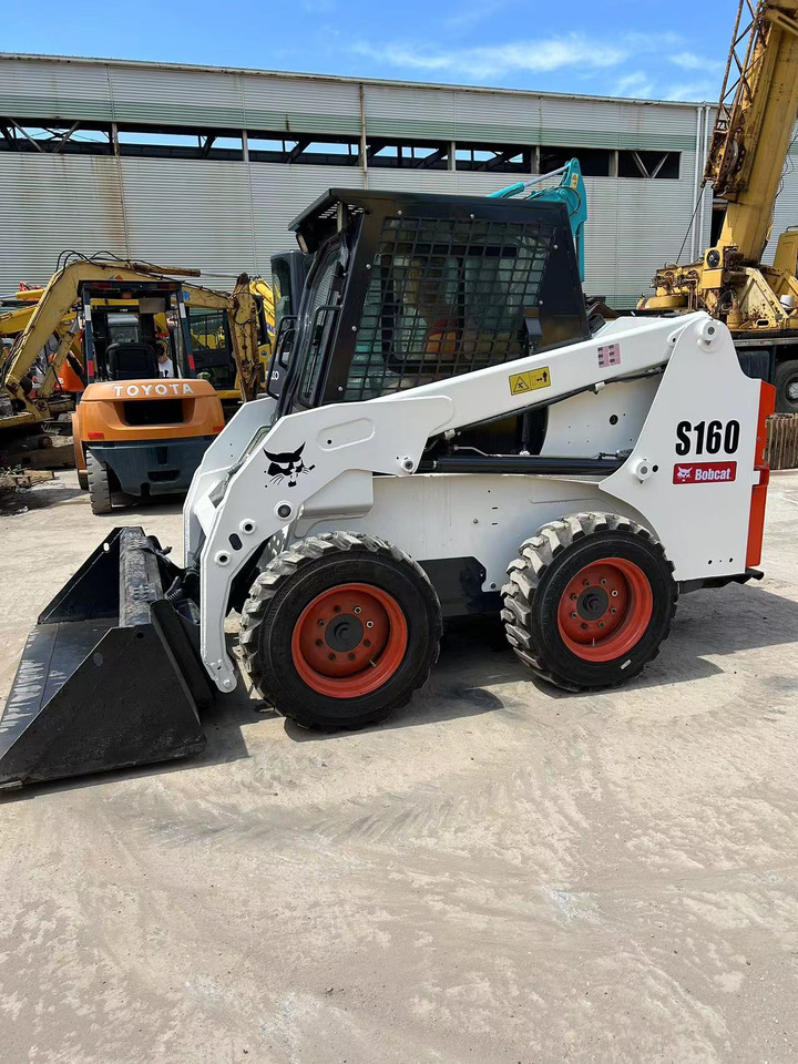 Bobcat S160 - Mini krautuvas: foto 4 Bobcat S160 - Mini krautuvas: foto 4