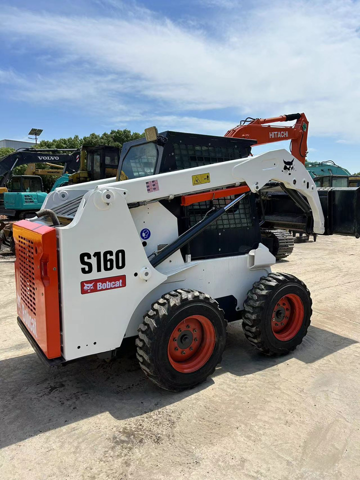 Bobcat S160 - Mini krautuvas: foto 2 Bobcat S160 - Mini krautuvas: foto 2