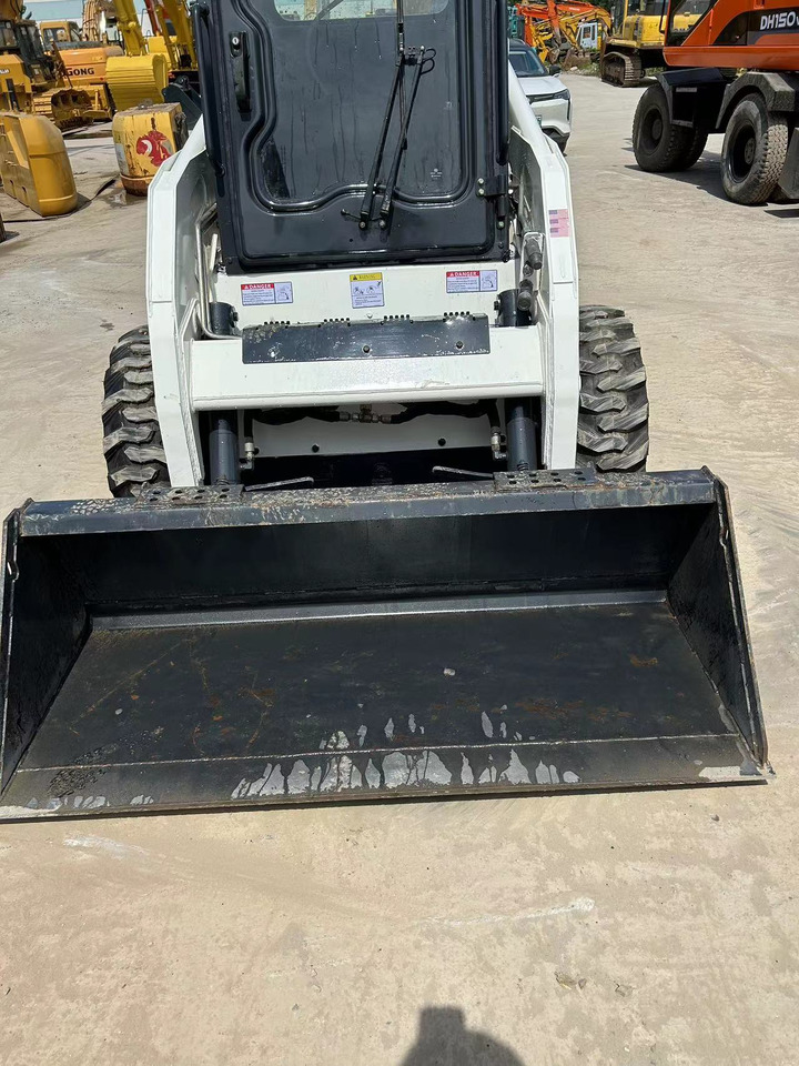 Bobcat S160 - Mini krautuvas: foto 1 Bobcat S160 - Mini krautuvas: foto 1