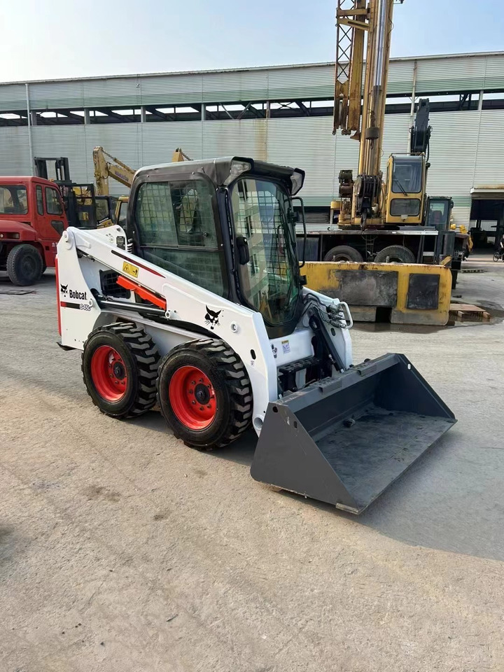 Bobcat S450 - Mini krautuvas: foto 3 Bobcat S450 - Mini krautuvas: foto 3