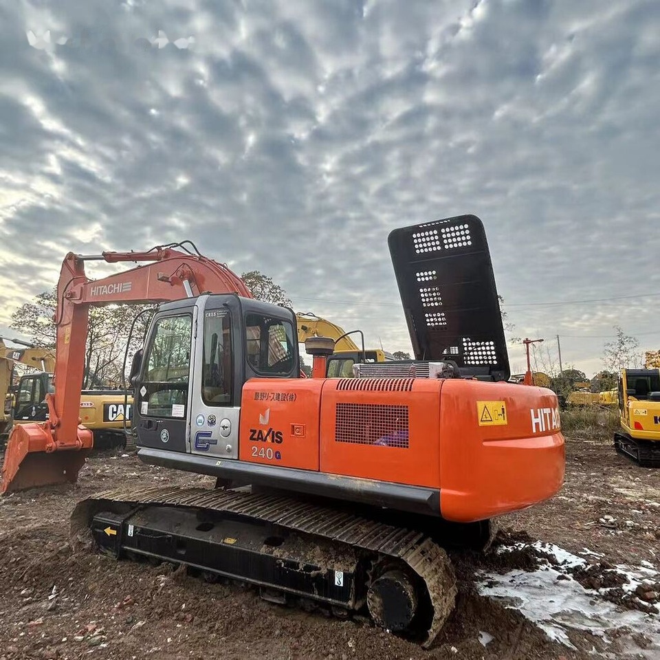 Hitachi ZX240 - Vikšrinis ekskavatorius: foto 1 Hitachi ZX240 - Vikšrinis ekskavatorius: foto 1