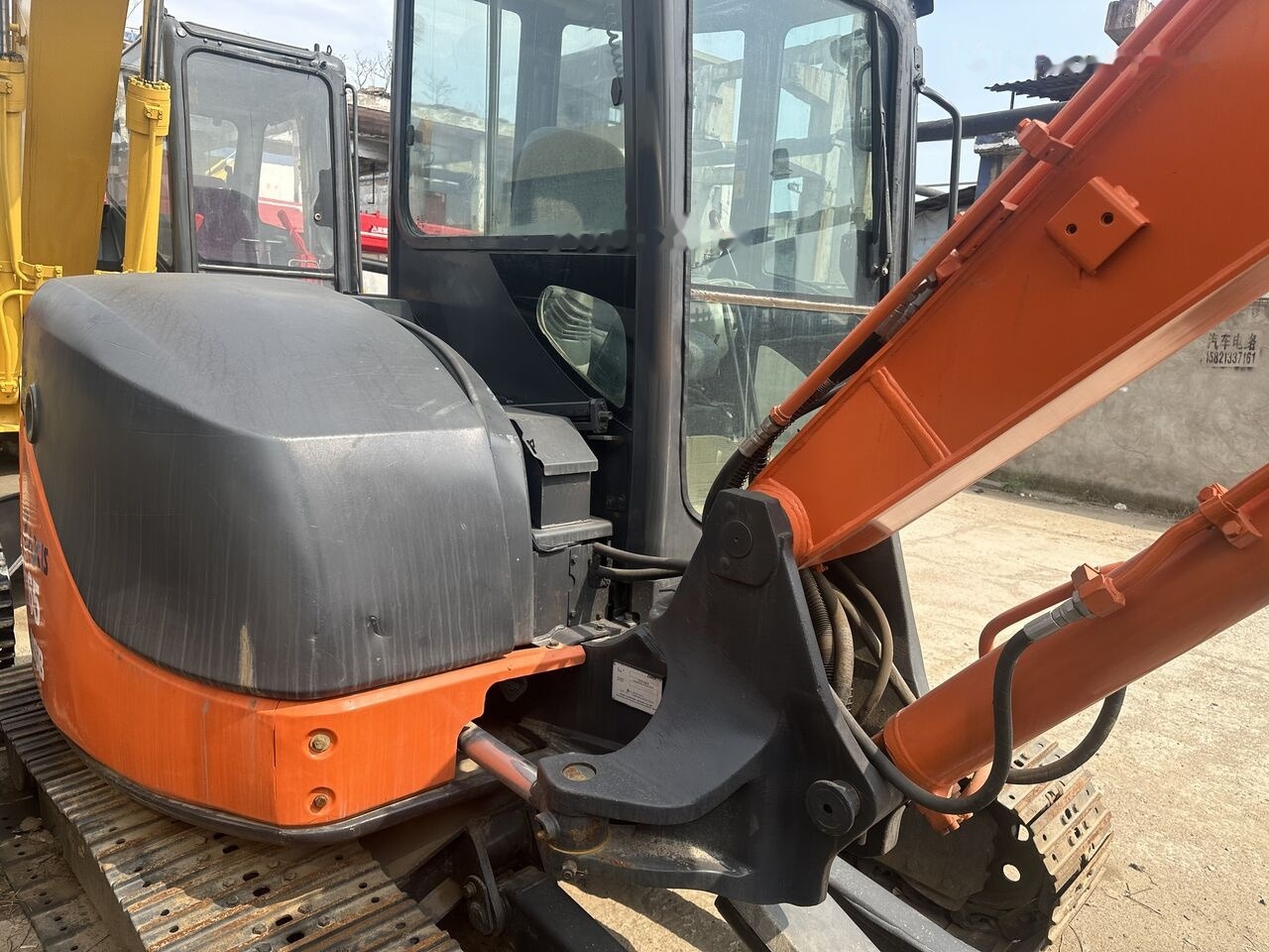 Hitachi ZX65 - Mini ekskavatorius: foto 4 Hitachi ZX65 - Mini ekskavatorius: foto 4