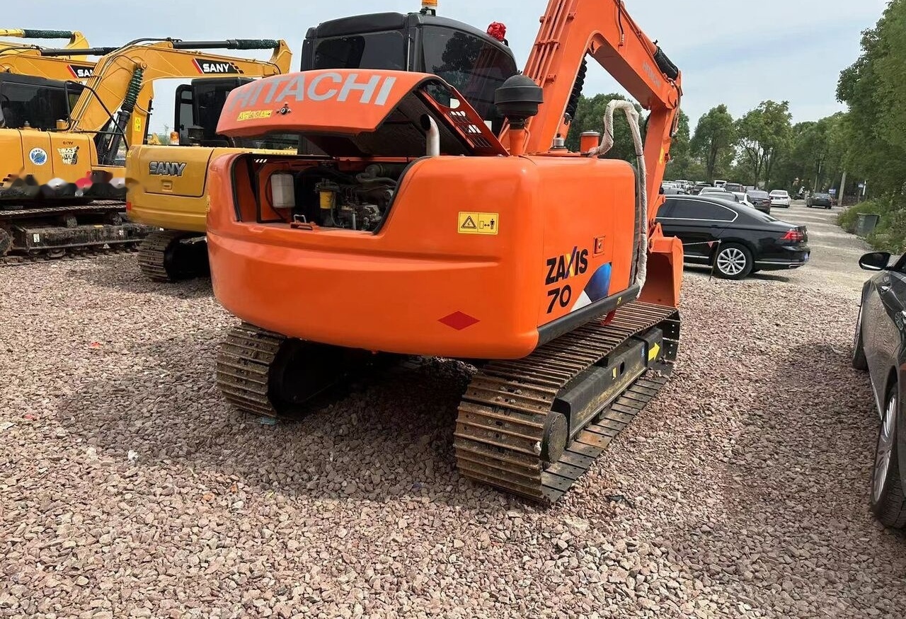 Hitachi ZX70 - Mini ekskavatorius: foto 1 Hitachi ZX70 - Mini ekskavatorius: foto 1
