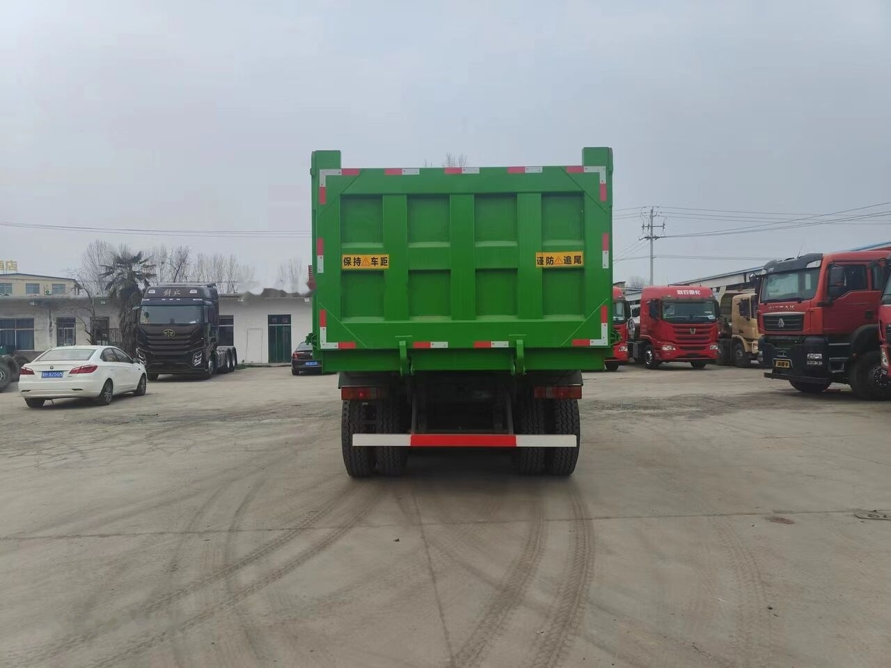 Howo G7W - Savivartis sunkvežimis: foto 4 Howo G7W - Savivartis sunkvežimis: foto 4