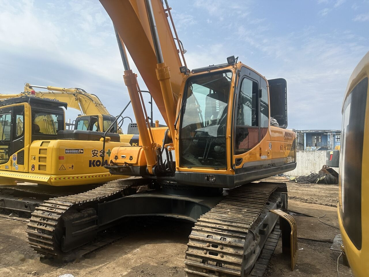 Hyundai R330LC-9S - Vikšrinis ekskavatorius: foto 2 Hyundai R330LC-9S - Vikšrinis ekskavatorius: foto 2