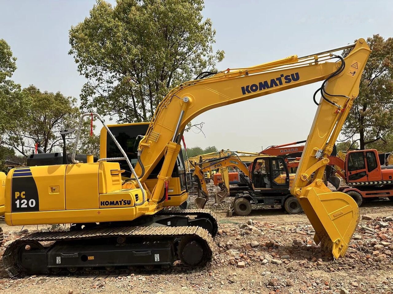 Komatsu PC120-8 - Vikšrinis ekskavatorius: foto 2 Komatsu PC120-8 - Vikšrinis ekskavatorius: foto 2