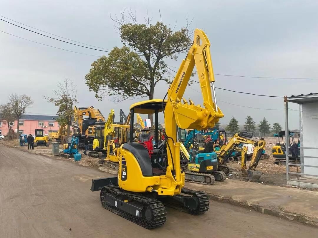 Komatsu PC35 - Mini ekskavatorius: foto 4 Komatsu PC35 - Mini ekskavatorius: foto 4