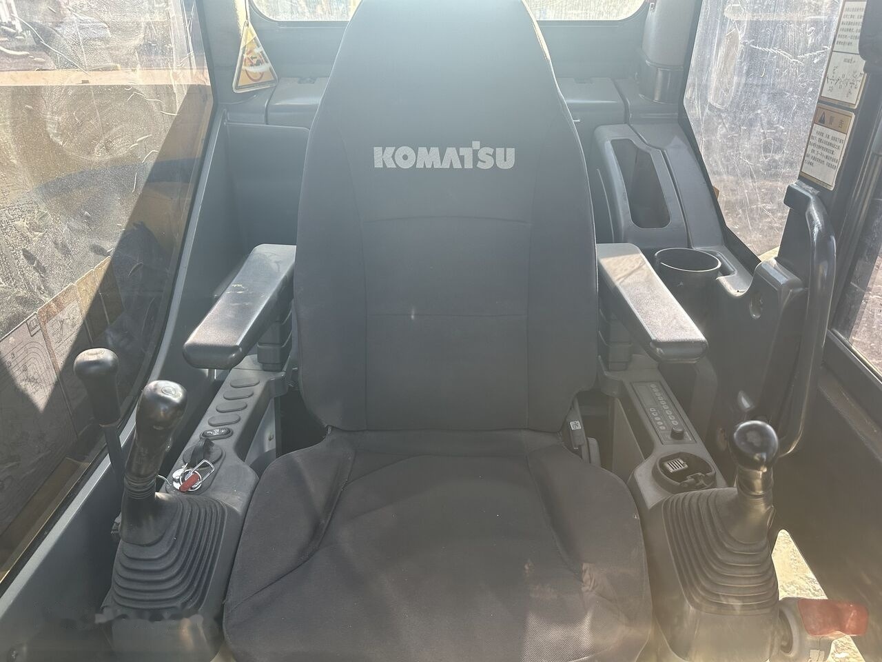 Komatsu PC70 - Mini ekskavatorius: foto 4 Komatsu PC70 - Mini ekskavatorius: foto 4