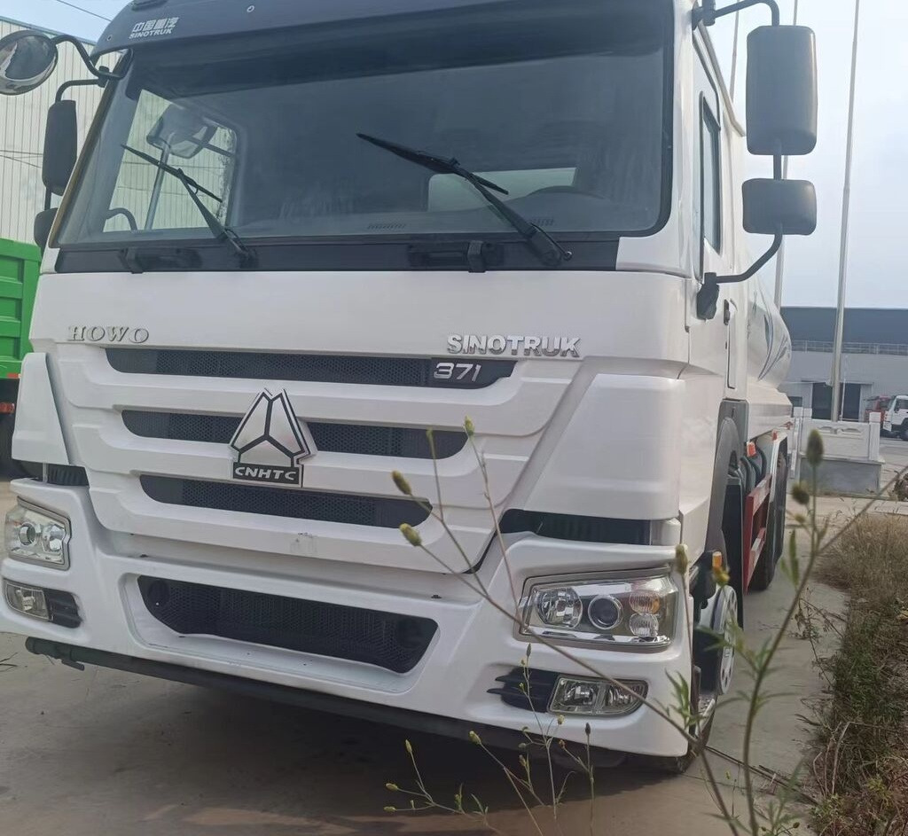 Sinotruk Howo 371 - Komunalinė/ Specializuota technika: foto 3 Sinotruk Howo 371 - Komunalinė/ Specializuota technika: foto 3