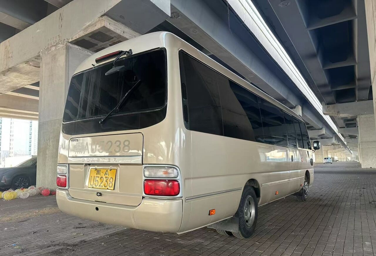 Toyota 1HZ - Priemiestinis autobusas: foto 2 Toyota 1HZ - Priemiestinis autobusas: foto 2